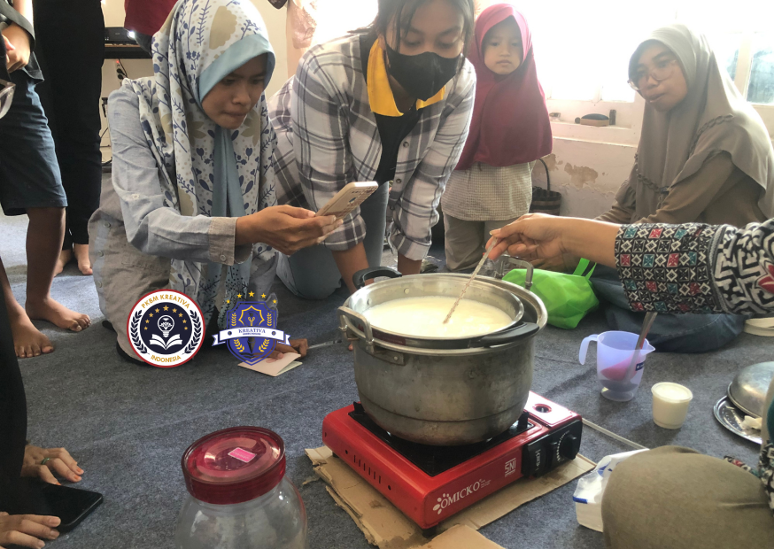 Workshop Pembuatan Yoghurt: "Prebiotik Sehat untuk Keluarga"